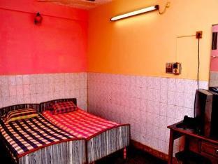 Sri Saibaba Guest House Pondicherry Eksteriør bilde